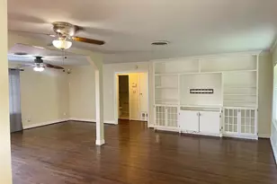 9602 Val Verde St, Houston, TX 77063 - Photo 12
