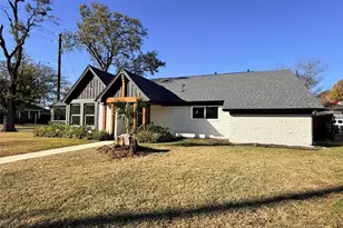 8018 Highmeadow Dr, Houston, TX 77063 - Photo 2