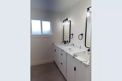 8018 Highmeadow Drive, Houston, TX 77063 - Photo 14