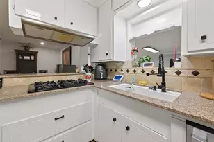 2708 Tallow St, Alvin, TX 77511 - Photo 16