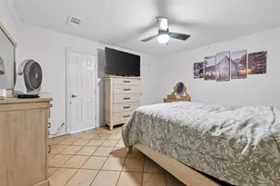 2708 Tallow St, Alvin, TX 77511 - Photo 32