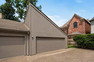 1201 Bering Dr, Houston, TX 77057 - Photo 4