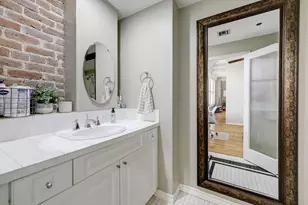 201 Main St, Houston, TX 77002 - Photo 14