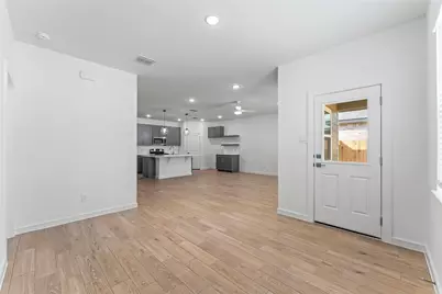 4719 Bay Vista Dr, Baytown, TX 77523 - Photo 6
