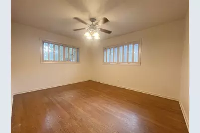 9655 Meadowcroft Drive, Houston, TX 77063 - Photo 14