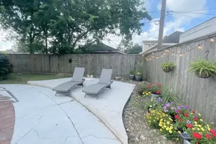 9655 Meadowcroft Dr, Houston, TX 77063 - Photo 24