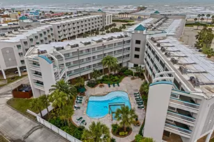 6102 Seawall Blvd, Galveston, TX 77551 - Photo 2