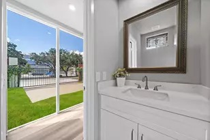 2922 Bering Dr, Houston, TX 77057 - Photo 4