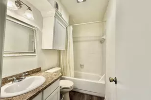 10075 Westpark Dr, Houston, TX 77042 - Photo 32