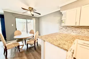 10075 Westpark Dr, Houston, TX 77042 - Photo 18