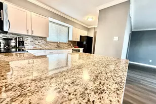 10075 Westpark Dr, Houston, TX 77042 - Photo 16