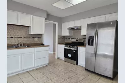 10806 Zircon Court, Houston, TX 77099 - Photo 8