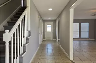 10806 Zircon Ct, Houston, TX 77099 - Photo 2