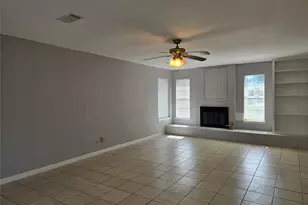10806 Zircon Ct, Houston, TX 77099 - Photo 4