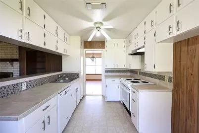 1168 County Road 450, Hallettsville, TX 77964 - Photo 8