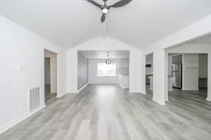 6734 Dusty Dawn Dr, Houston, TX 77086 - Photo 6