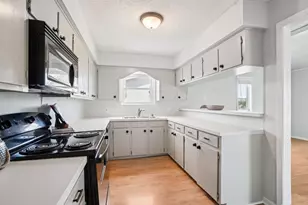 110 Mariner Rd, Freeport, TX 77541 - Photo 10