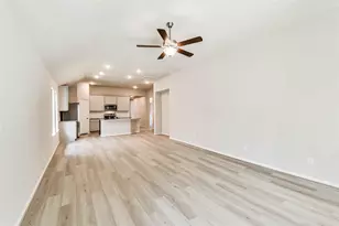 558 Sand Branch, Conroe, TX 77304 - Photo 6