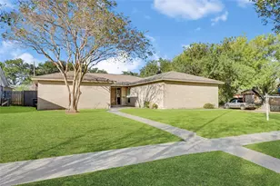 8802 Tanager St, Houston, TX 77036 - Photo 2