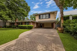 1503 Banks St, Houston, TX 77006 - Photo 2