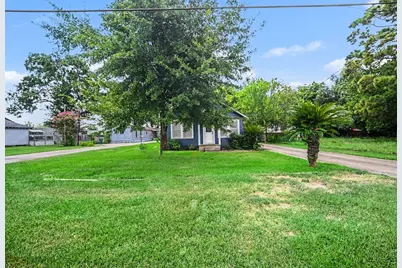4810 Holly Ave, Pasadena, TX 77503 - Photo 2