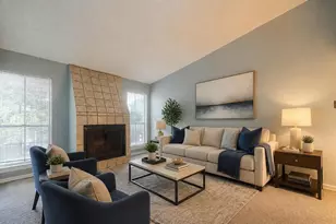 700 Thicket Ln, Houston, TX 77079 - Photo 2