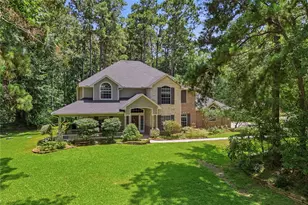 8766 Skyline Ln, Conroe, TX 77302 - Photo 2