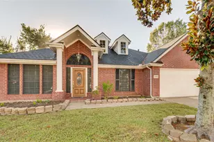 2311 Piney Woods Dr, Pearland, TX 77581 - Photo 1