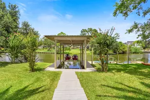 14009 W Hughes Rd, Dickinson, TX 77539 - Photo 36