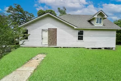 1023 Liberty Avenue Avenue, Livingston, TX 77351 - Photo 2