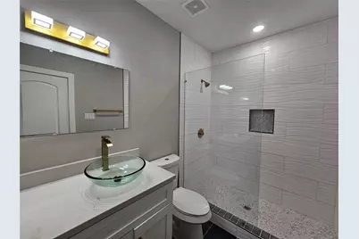 5715 Enid Street, Houston, TX 77009 - Photo 32