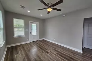 5715 Enid St, Houston, TX 77009 - Photo 16