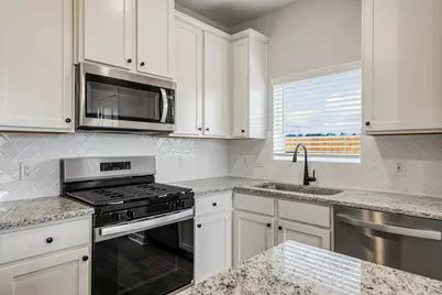 15639 Honey Cove Drive, Conroe, TX 77303 - Photo 10