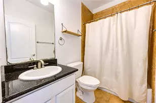 5701 Kiam St, Houston, TX 77007 - Photo 8