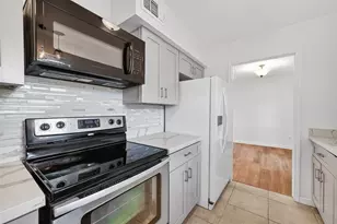 500 N Post Oak Ln, Houston, TX 77024 - Photo 16