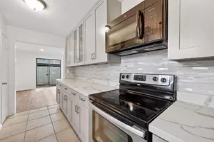 500 N Post Oak Ln, Houston, TX 77024 - Photo 14