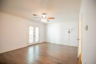 1627 Fall Valley Dr, Houston, TX 77077 - Photo 32