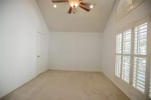 1627 Fall Valley Dr, Houston, TX 77077 - Photo 30