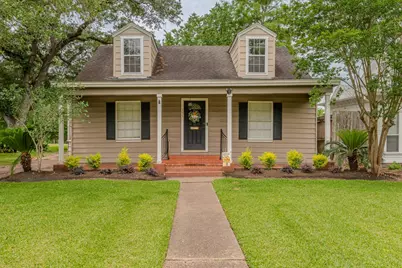 555 21st Street, Beaumont, TX 77706 - Photo 1