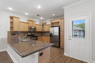 2202 Colorado St, Houston, TX 77007 - Photo 16