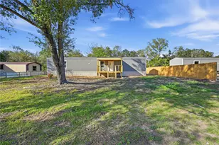 38904 West Dr, Hempstead, TX 77445 - Photo 2