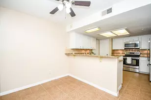 9360 Briar Forest Dr, Houston, TX 77063 - Photo 20