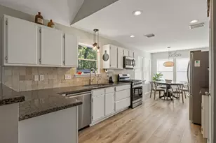 2106 Lexington Woods Dr, Spring, TX 77373 - Photo 10