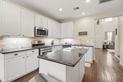 55 W Pipers Green Street, The Woodlands, TX 77382 - Photo 10