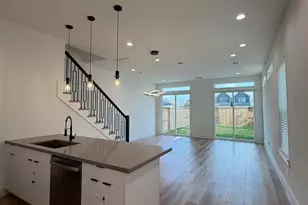 6733 Peerless St, Houston, TX 77021 - Photo 2