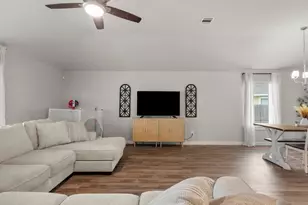 4901 Perennial Ln, La Marque, TX 77568 - Photo 16