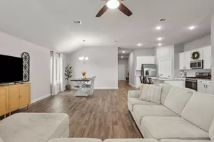 4901 Perennial Ln, La Marque, TX 77568 - Photo 16