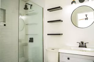 1737 Airline Dr, Houston, TX 77009 - Photo 12