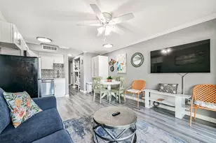 6300 Seawall Blvd, Galveston, TX 77551 - Photo 4