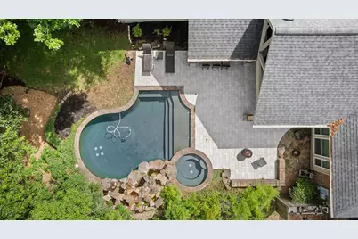 59 N Bluff Creek Circle, The Woodlands, TX 77382 - Photo 2
